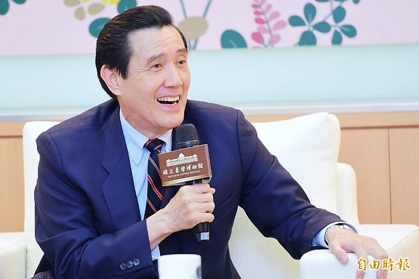 馬英九說馬習兩會是搭起兩岸的跨海大橋，但周子瑜事件戳破的九二共識、一中各表假貨，這座橋根本就是危橋。（記者王文麟攝）