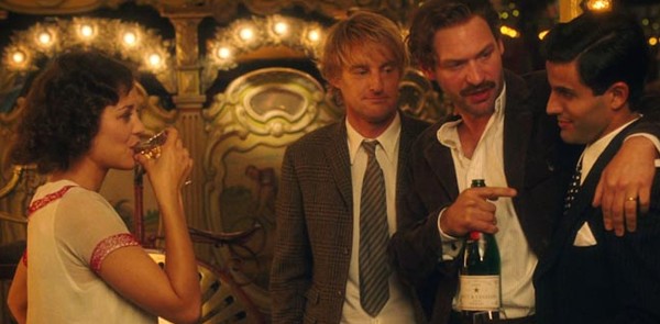 電影《午夜．巴黎》表達出懷舊、現代與存在主義思考。（圖：Mediapro）