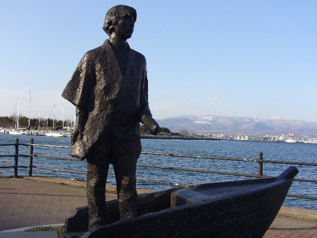 位於函館的新島鄉雕像。（http://www.hakobura.jp/db/db-view/2013/04/post-229.html）