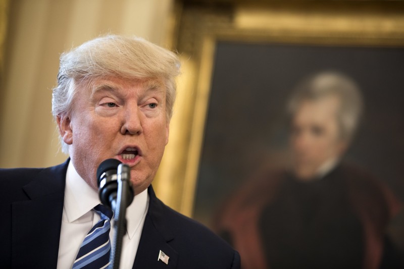 台美間貿易談判的嚴峻性並不會因為川普不玩TPP而有所舒緩。相反的，此次川普上台前後的多次發言，讓人似乎回到了1980年代。（EPA）