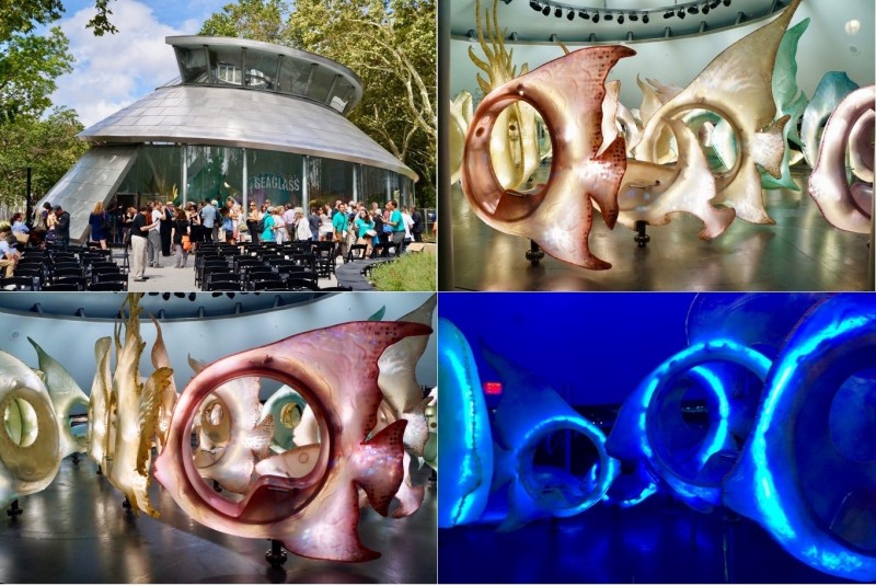 2015年完成的SeaGlass Carousel以熱帶魚為載具，連結砲台公園曾經有紐約第一座水族館的歷史。類似海水沖刷過的玻璃材質在燈光照射下閃耀動人，非常受紐約客歡迎。（圖：作者提供）