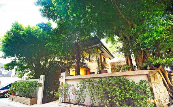 台菜餐廳「山海樓」外觀。（記者簡榮豐攝）