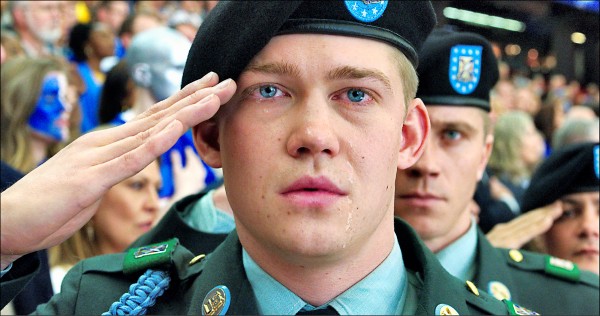 電影製作與新科技結合，李安執導的電影《比利林恩的中場戰事》獲得法國影壇肯定。（美聯社）