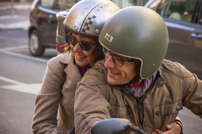 不管是失明整骨師或視覺廣告人在愛情裡頭全部都真正瞎了眼睛，用身體與情感去感覺彼此。（佳映提供）