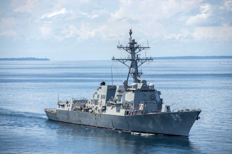 中國加緊進逼我國之際，我國防部及美軍太平洋艦隊先後證實，美國兩艘軍艦近日通過台灣周遭海域。美國驅逐軍艦DDG-89（圖源自美國海軍官網）