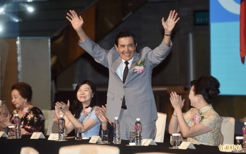 台北地檢署起訴三中案及舊中央黨部交易案，揭開了真相，一個馬英九與「馬英九們」的黨國分肥共犯結構現形。（記者簡榮豐攝）