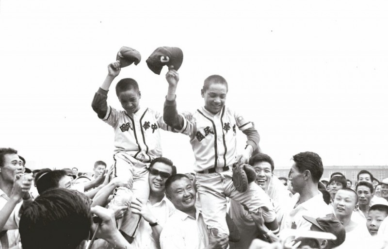 台灣回憶探險團》被中華民國政權利用完的紅葉「少棒」成員