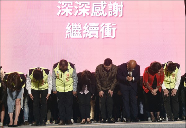 這次選舉,民主聖地宜蘭、高雄都變天,新北猛打鄭南榕案也無濟於事。可以想像,民主成為家常便飯,多數選民尤其是年輕世代淡忘了悲情,前瞻未來勝於沉緬過去。(資料照) 這次選舉,民主聖地宜蘭、高雄都變天,新北猛打鄭南榕案也無濟於事。可以想像,民主成為家常便飯,多數選民尤其是年輕世代淡忘了悲情,前瞻未來勝於沉緬過去。(資料照)