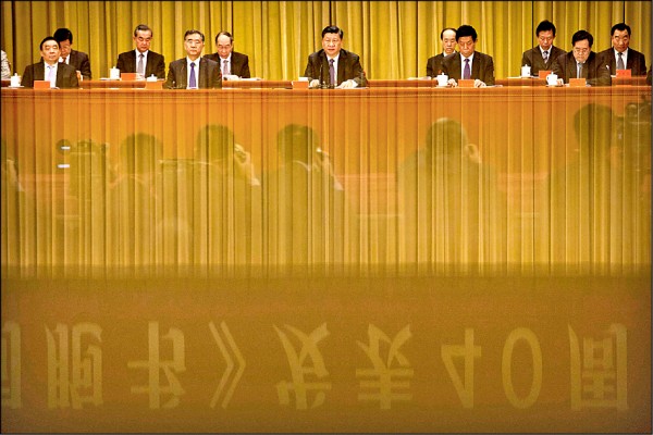 依據現代網路用語,習近平的談話堪稱是一紙政治宣傳的廢文,通篇好話說盡,目的卻只有一個,企圖招降台灣,以拼湊出古代秦漢帝國的再現,實現所謂中華民族的偉大復興。(法新社) 依據現代網路用語,習近平的談話堪稱是一紙政治宣傳的廢文,通篇好話說盡,目的卻只有一個,企圖招降台灣,以拼湊出古代秦漢帝國的再現,實現所謂中華民族的偉大復興。(法新社)