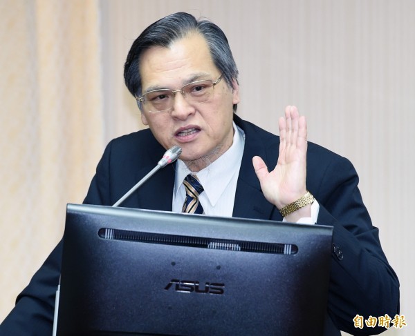 近日，陸委會主委陳明通因為上廣播時，針對高雄市長訪中行表示，要顧肚子也要顧佛祖。（資料照）