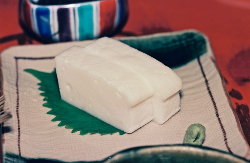 佟家早餐的真鯛蒲鉾。（圖：作者提供）