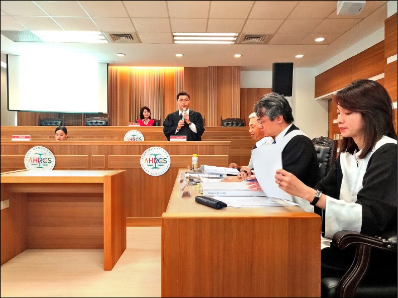 模擬法庭的三位律師也是律師公會千挑萬選的菁英。（資料照）