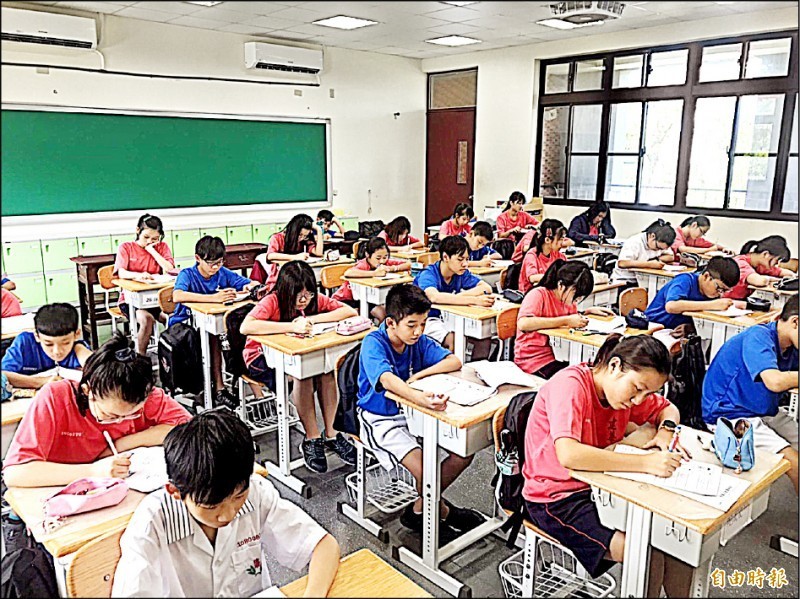 說「台灣不是一個國家」的老師適任嗎？