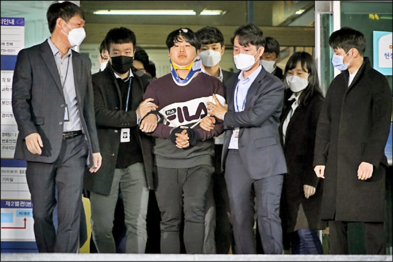 南韓爆發令人震驚的Ｎ號房事件，主嫌一開始透過甜言蜜語或威脅恐嚇的方式取得被害者個資與私密照片。（美聯社）