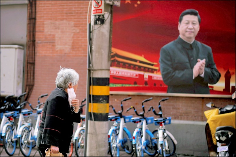 對內獨裁，對外輸出獨裁，習近平師承毛澤東，青出於藍勝於藍。（路透）