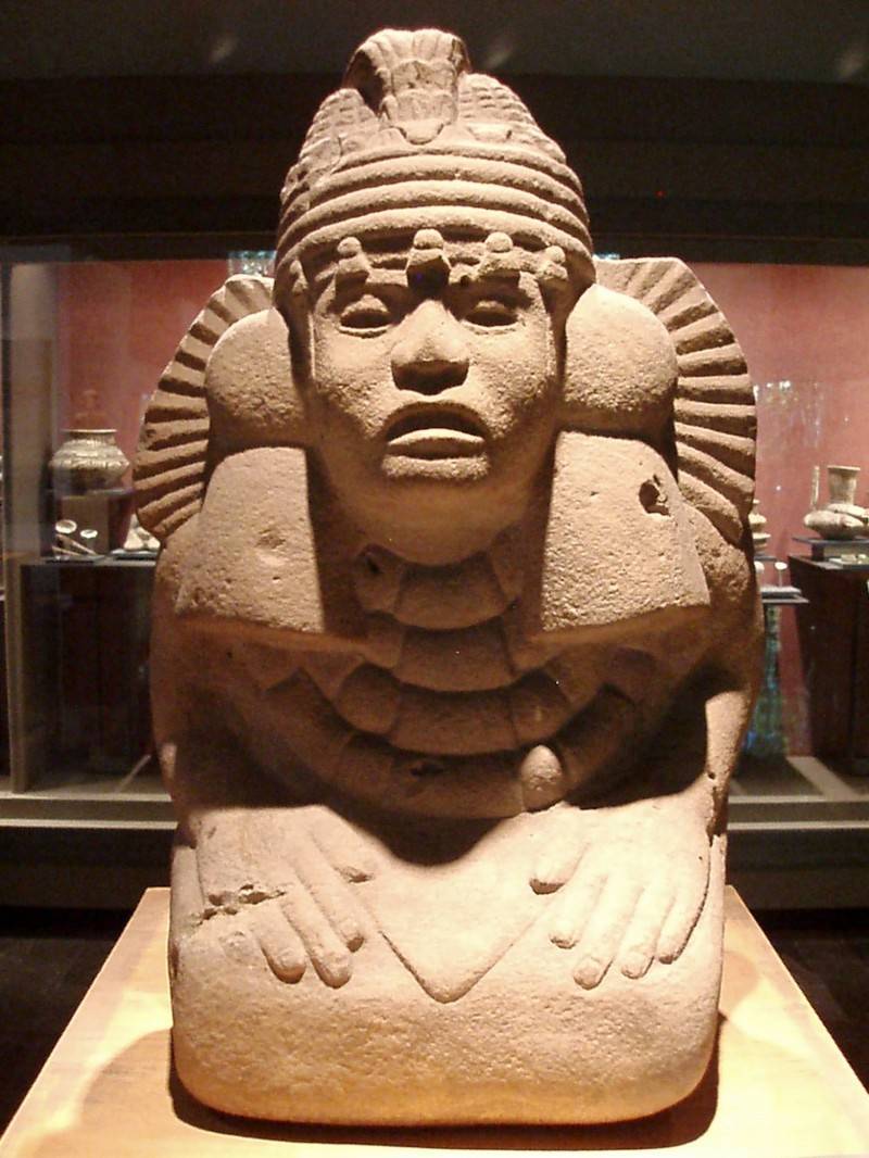 玉米在美洲古文明裡扮演不可或缺的角色，各族群不僅崇拜玉米神，也流傳著與玉米相關的神話。圖為瓦斯特克（Huasteca）文化的玉米女神像。（作者提供）