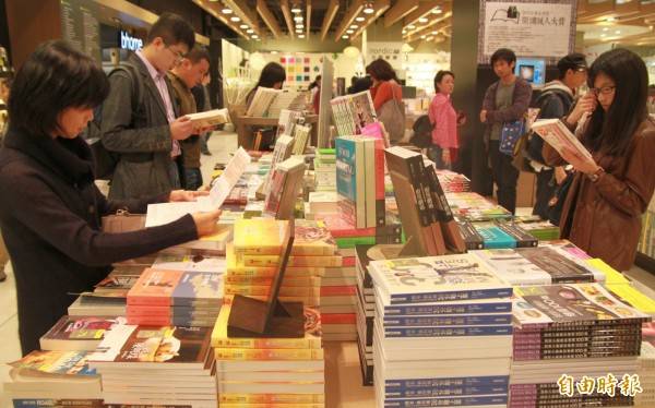 近年來出版業產值逐年下降與實體書店逐漸沒落已成事實，盜版出版品的侵權行為將直接影響出版產業的發展，未來整體出版市場恐將因此萎縮。（本報資料照）