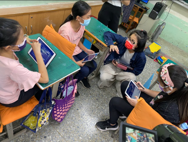 身為教學現場的教育工作者，我認為讓孩子開始接觸數位工具是一件無法逃避的現實。（作者提供）