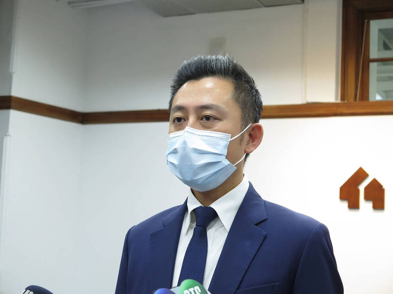 筆者不清楚執政黨內的派系競爭問題；但如果「大新竹」是為現任新竹市長林智堅（中）「量身打造」，大可不必，林市長卸任後或可受提攜往中央發展，執政黨不必在藍大綠小的「大新竹」上做政治豪賭。（中央社）