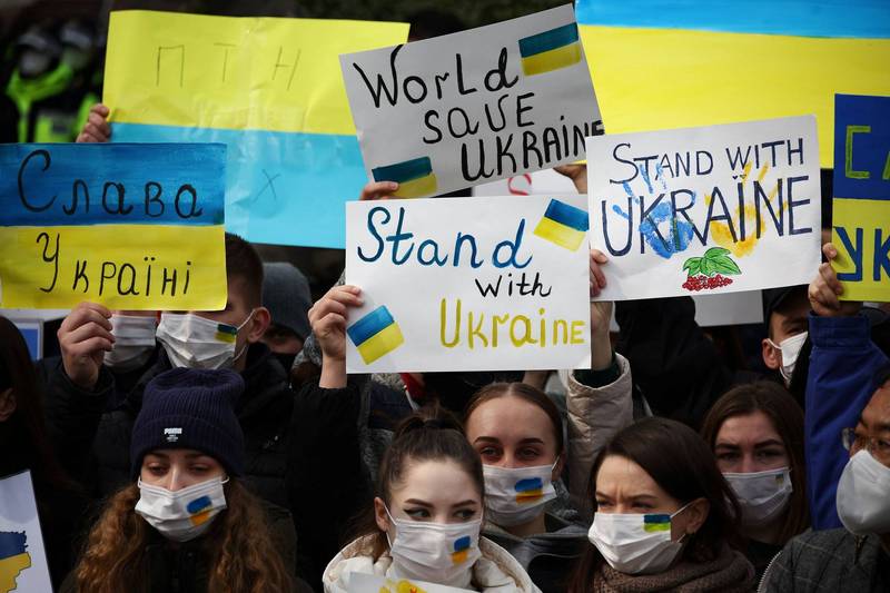 強力支持正在為自由與尊嚴而戰的烏克蘭人民，嚴正譴責以普廷為首且挑起戰爭的俄羅斯政府！（路透社）