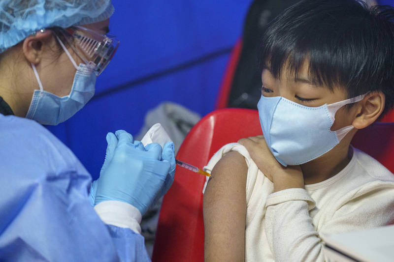 新冠兒童疫苗接種耽誤了3禮拜，誰該負責？