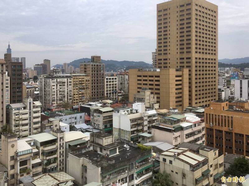 臺北是我們的首都，都市規劃完善，但矗立在這個城市的建築，卻有高達70%以上都已達到「危老」的標準，超過一半行政區平均屋齡40年以上。（資料照）
