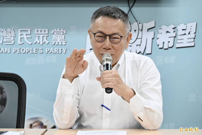 柯文哲胡亂發言，原本想蹭五月天的光環，想不到「偷雞不著蝕把米」，不但沾光不成，還被批得滿臉豆花、臉上無光。筆者認為，柯不是被騙，就是騙人。（資料照）