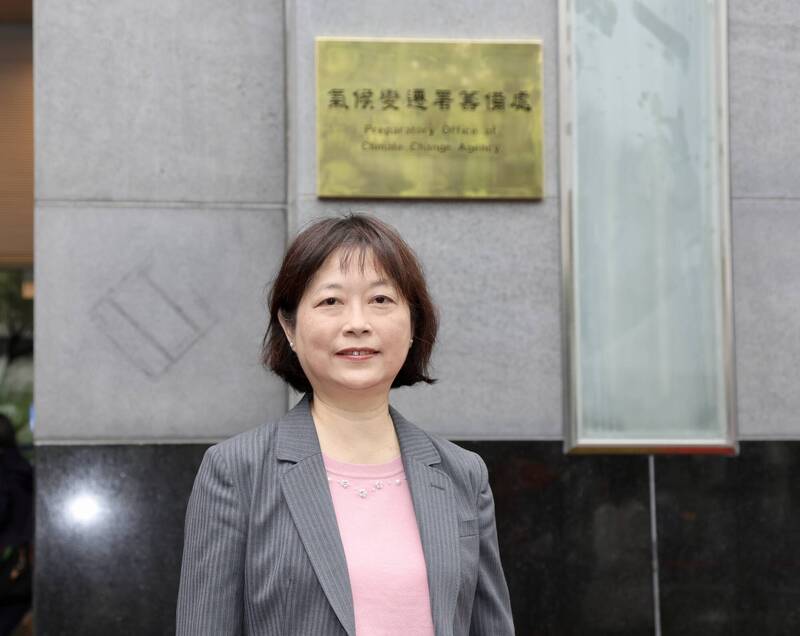 氣候變遷署長蔡玲儀表示，將以2024年碳盤查排放量收費，企業到2025年才會實際被收到碳費。（中央社）