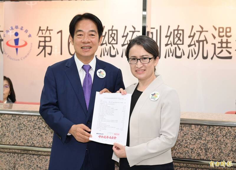 回顧這場選舉，三個陣營中，僅有2號候選人賴清德從一開始就篤定要參選總統，帶著微笑說他準備好了。（本報資料照）