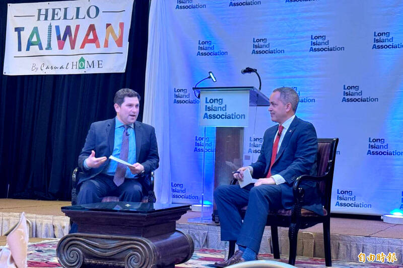 Hello Taiwan邀請台灣駐美投資貿易服務處共同與美國副商務部長Don Graves（右）及其他專業人士進行了一場內容豐富的交流。（圖：Hello Taiwan提供）