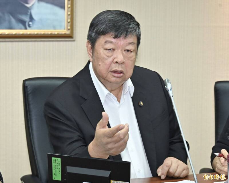 從這屆立法院開議以來，藍白兩黨的言行、提案（譬如修法擴張調查權，侵害人民權利與民主政治的權力分立原則；金門馬祖的建設要引進中資企業。圖為立委陳雪生。（資料照）