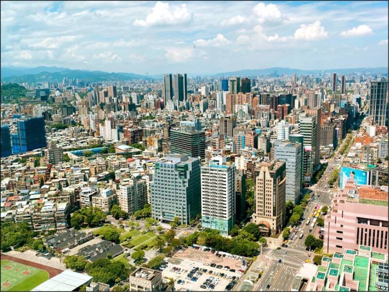 我國房市若繼續飆升，將會帶給年輕世代巨大威脅，也可能讓少子化等社會問題持續惡化。（資料照）