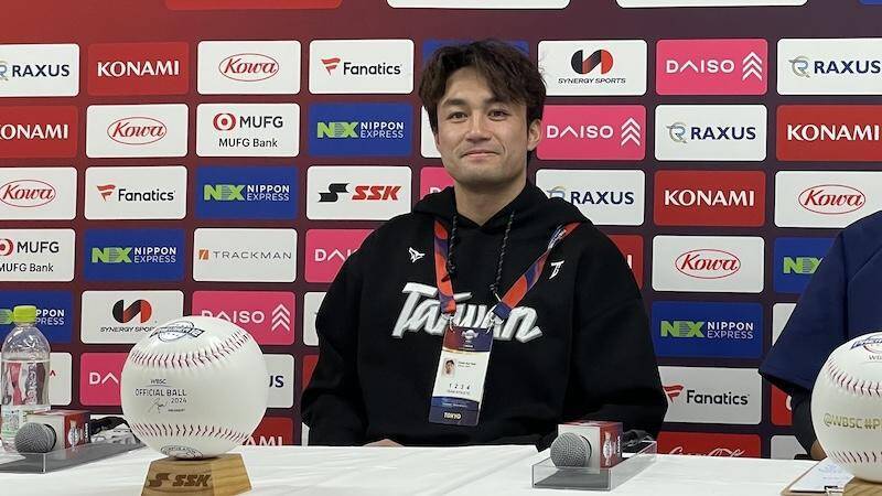 絕大多數的台灣人都希望堂堂正正的使用台灣隊（Taiwan）的名稱，而非不知所云的Chinese Taipei。潘傑楷（見圖）與總教練曾豪駒出席日本官方記者會時，身穿Taiwan字樣帽T而非CT，他在記者會上說：「大家好，我是來自台灣的潘選手…」（資料照）