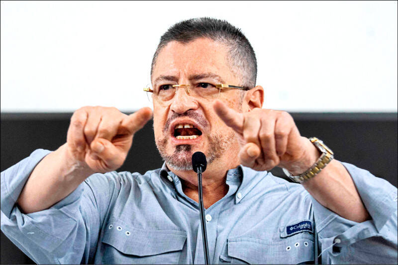 哥斯大黎加總統查維斯公開譴責中國華為公司無法無天，哥國政府已對華為和多名哥國前官員提告。（法新社檔案照）