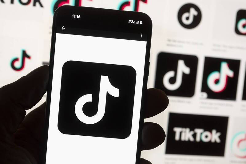 在台灣TikTok Coins除了用於滲透認知作戰之外，更有洗錢與犯罪利用氾濫，已經到難以想像的程度。（美聯社）