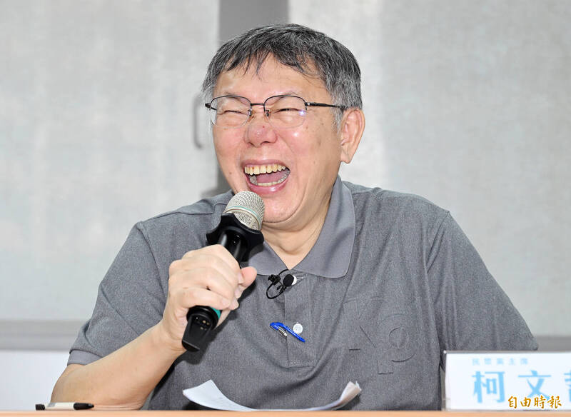 部份自稱中立的選民，就是用更強的濾鏡，忽視民眾黨集結了過去藍營與親中政客，也矯飾了柯文哲的各種不當言行。（資料照）