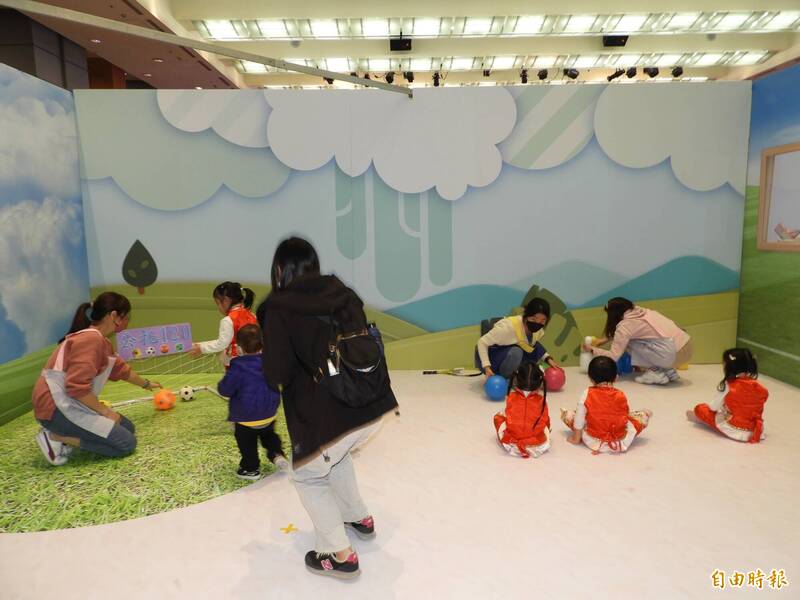 中央因此案通過需支付的400億元，可能排擠其他如使用育兒津貼、租金補貼族群的福利。（資料照）