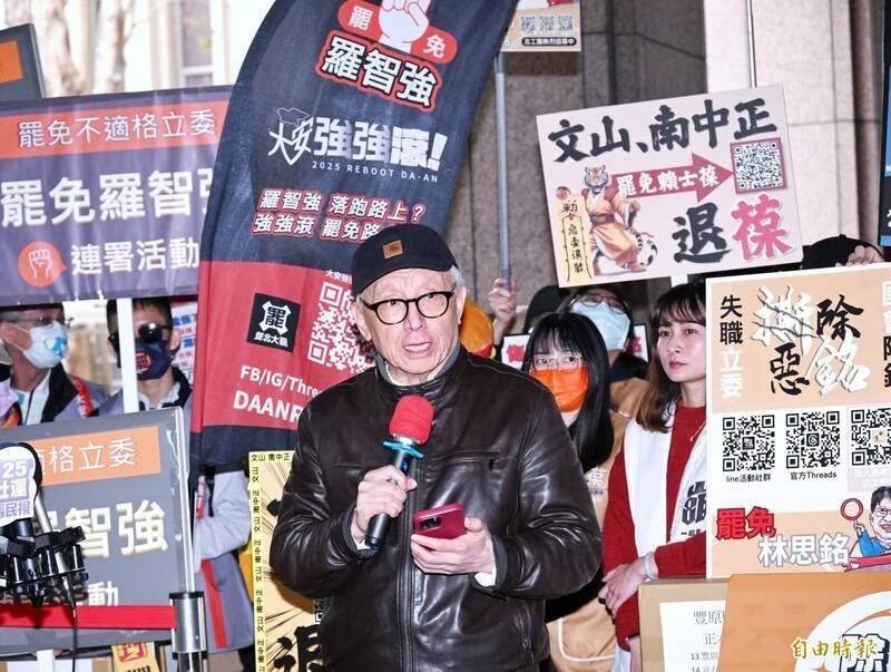 罷免藍委徐巧芯領銜人、前聯電董事長曹興誠持續為了全台罷免藍委努力奔走。（資料照）
