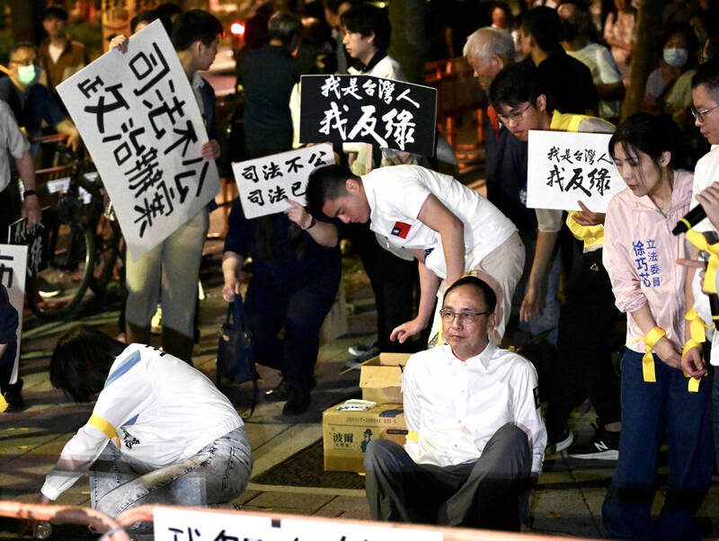 朱立倫雖手握政黨資源、媒體曝光與政治資歷，卻始終無法成為主角。（資料照）