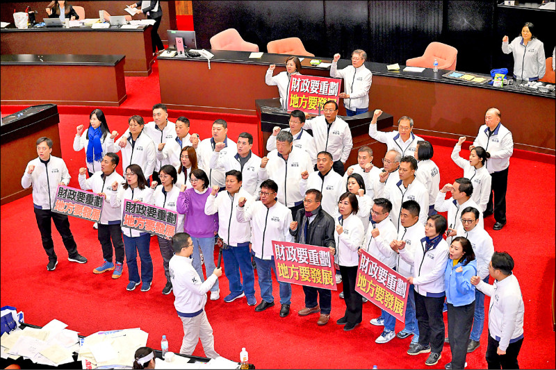 中國加緊脅迫之際，從內部分化顛覆台灣的動作隨之加緊進行，而去年大選所導致的朝小野大局面，正好為其所用。（資料照）