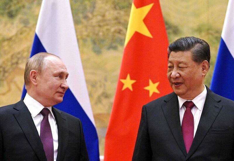 對中國而言，若能成功居中協調停火，即便過程有利於俄羅斯，也可對外宣稱其是「和平促進者」。圖為習近平與普廷2022年2月在北京會晤。（美聯社檔案照）