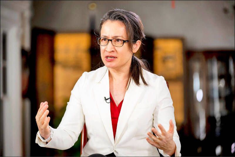 我們不認為蕭美琴是酬庸是因為蕭美琴大概有半輩子都在從事國際交流的工作，論專業和黨政關係可能都超越許多職業外交官。 （美聯社檔案照）