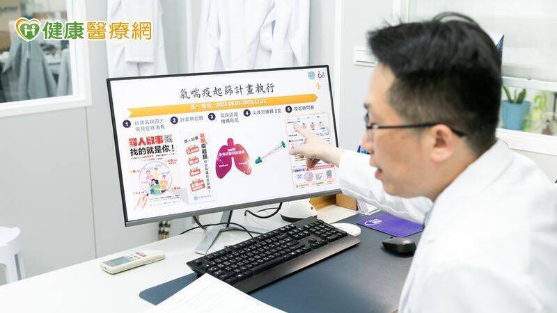 傅彬貴醫師提醒民眾，如果反覆出現咳嗽、胸悶、喘鳴任一症狀，不要誤以為是感冒，若有這些症狀需懷疑有氣喘的可能性。（取自貼文）