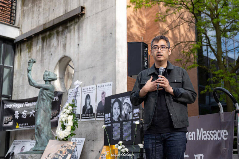 前香港學聯秘書長周永康表示，香港支聯會的民主火炬已傳至海外，民主之光永不熄滅。（多倫多支聯會提供，中央社）