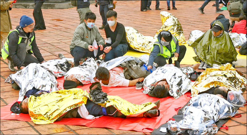 讓更多台灣人具備民防意識，不只會增加共軍侵台的難度，還會讓中國人民懷疑武統的正當性。圖為黑熊學院進行戶外大型演訓。（資料照）