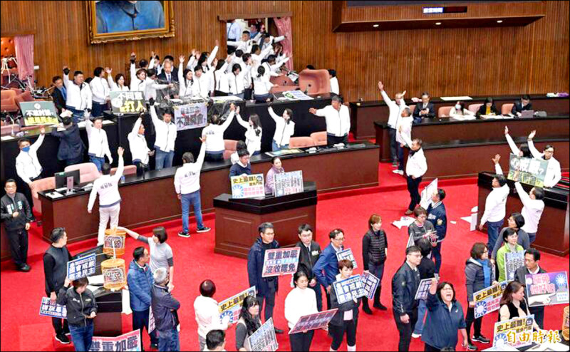 藍白這一年多來國會亂政，已嚴重干擾、遲滯我們抗衡中國的預防能量。（資料照）