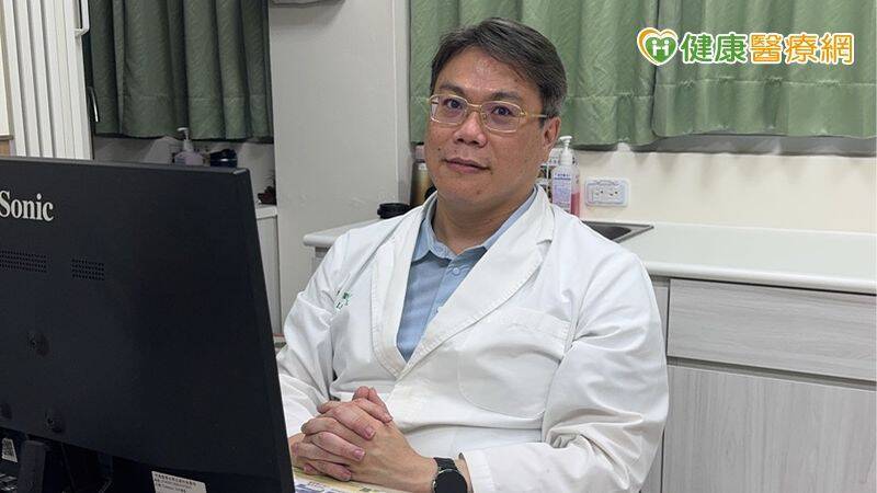 劉健生醫師提醒，患者應特別注意避免呼吸道感染，如肺炎鏈球菌、流感病毒、百日咳桿菌、呼吸道融合病毒（RSV）等可能誘發氣喘急性發作，進而對氣管造成額外傷害，加劇氣管的發炎和重塑，建議可依醫師評估接種相關疫苗加以預防。（取自貼文）