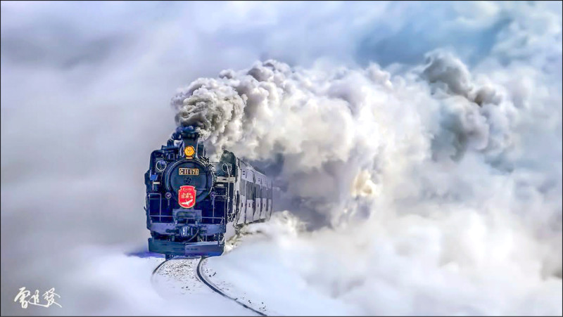 在雪國書中巧遇青春（曾進發作品）