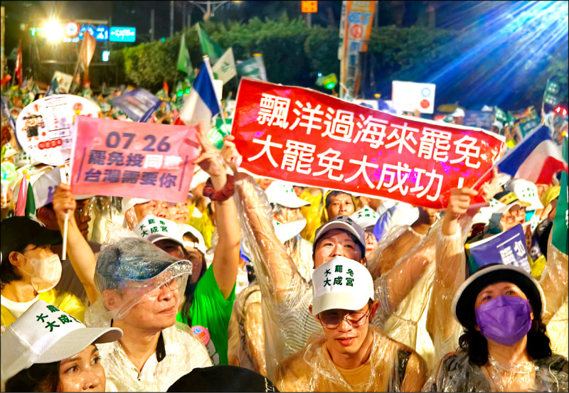 這場戰役，罷團陸戰隊全力挺進敵區的無畏勇氣與街頭表現，配合空戰靈活多變的創意和即時傳播，是極為成功的。（資料照）