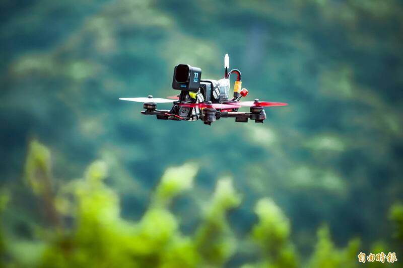 無人機體積小、飛得低，傳統雷達常常抓不到。圖為FPV無人機。（資料照）